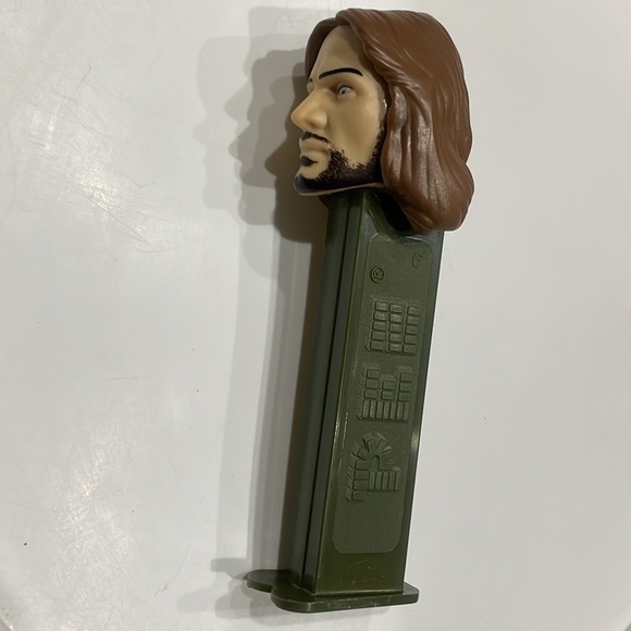 The Lord of the Rings PEZ Collectible - Aragorn (Green & Brown) #D3 1117930 - Picture 9 of 17